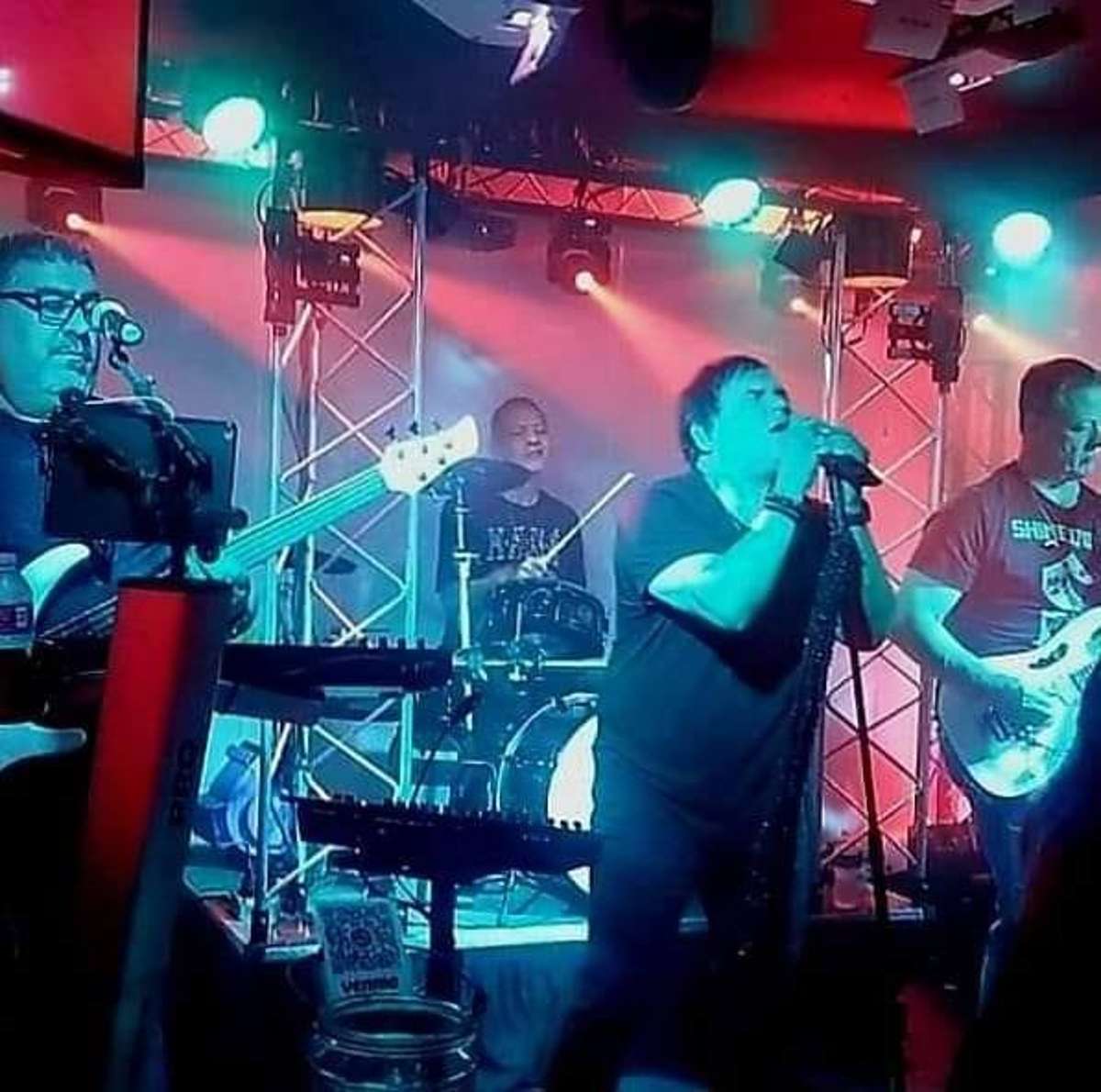 The Max-No Cover